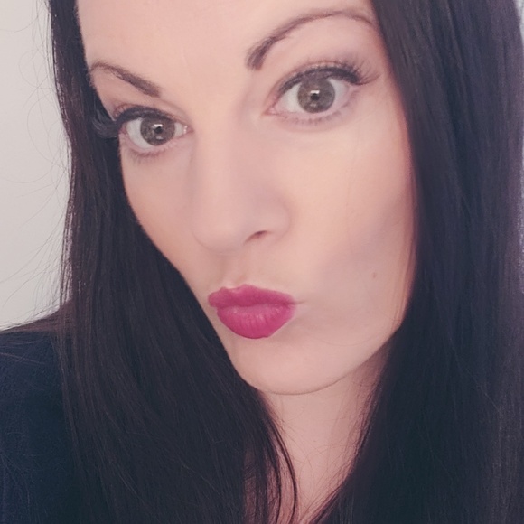 Meet your Posher, Kristin - Picture 1 of 1